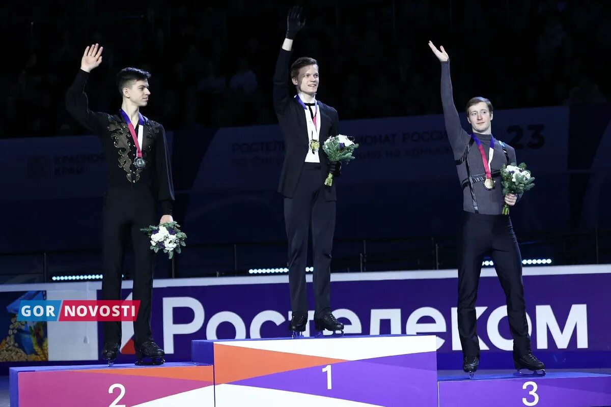 Чр 2023 фигурное. Чр 2023 фигурное. Чр 2023 фигурное. Тренер по фигурному катанию тутберидзе. Камила валиева 2022.