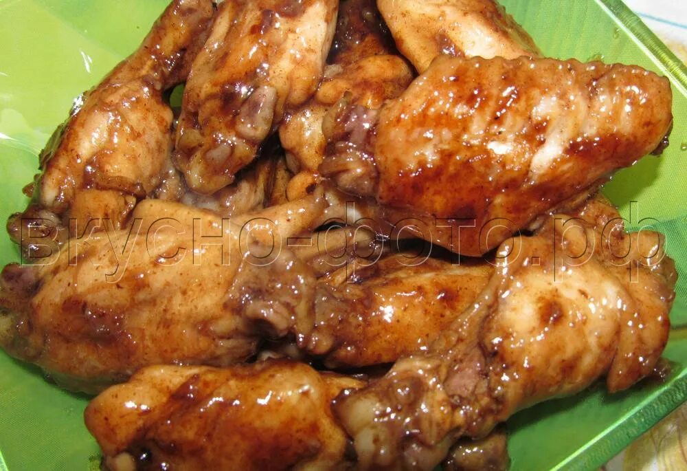 Крылышки куриные. Куриные крылья на сковороде. Крылышки на сковороде от любови ким. Жареные крылышки на сковороде. Крылышки в духовке.