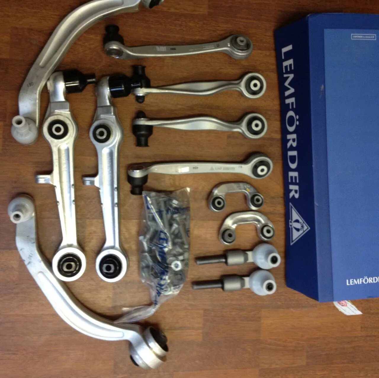 Комплект б 5. Комплект рычагов пассат b5. Audi a4 b5 комплект рычагов. Комплект рычагов пассат б5 артикул. Комплект рычагов пассат b5.