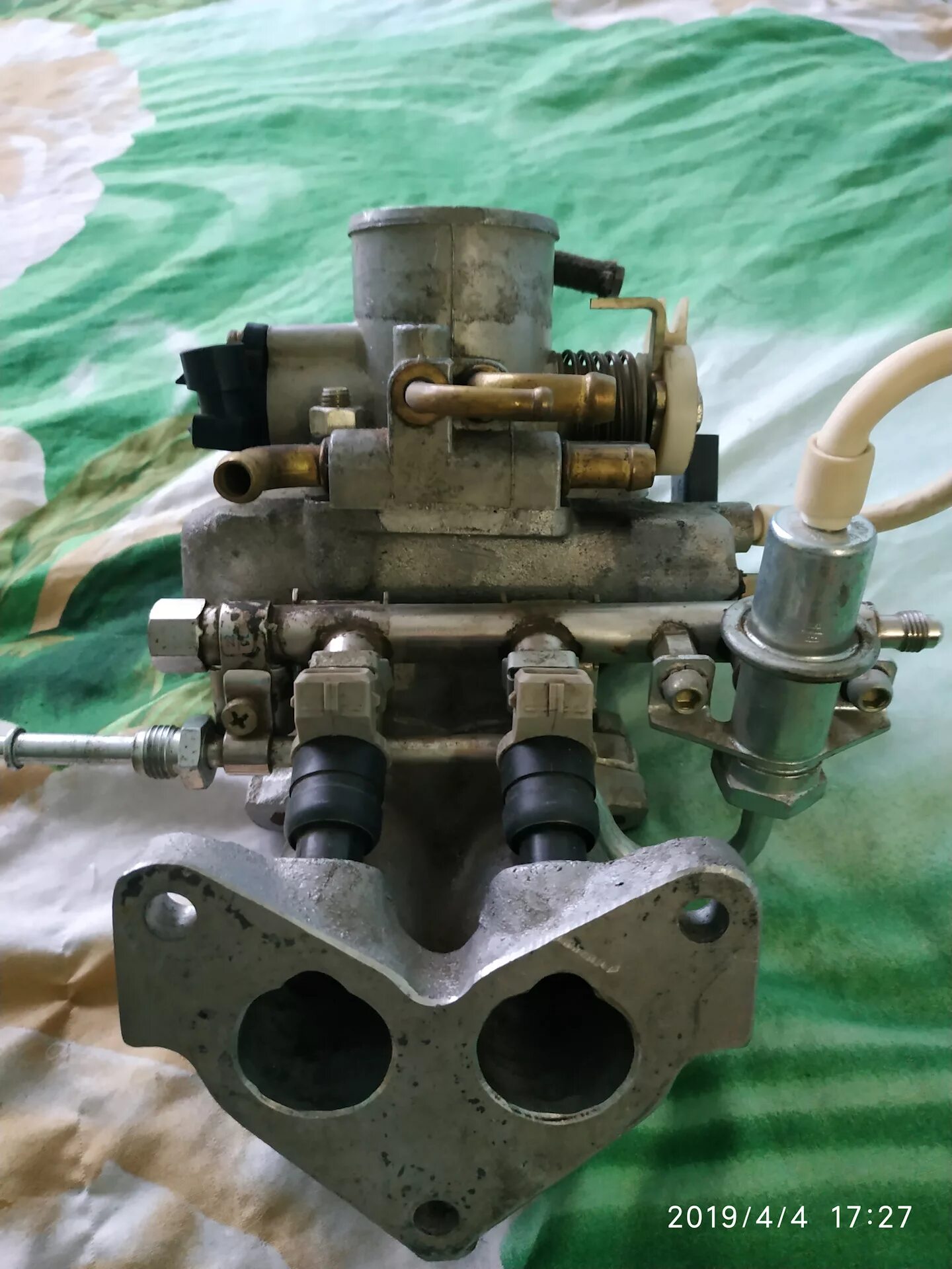 Комплект инжектора на оку. Инжектор на ваз 11113 ока. Ока инжектор клапана. Комплект инжектора на оку. Ока 1113 инжектор.