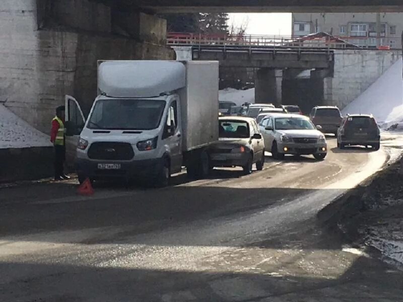 пробка самара сызрань сегодня. пробка самара сызрань сегодня. трасса м5 самара тольятти. трасса м5 сызрань тольятти сейчас. пробка на трассе.