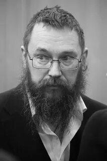 Мужем битая стерлигова