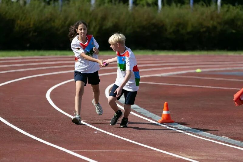 весёлые старты эстафеты. физкультурные праздники в детском саду. 5 километра. со спортом мы дружны. музыкальные занятия для детей.
