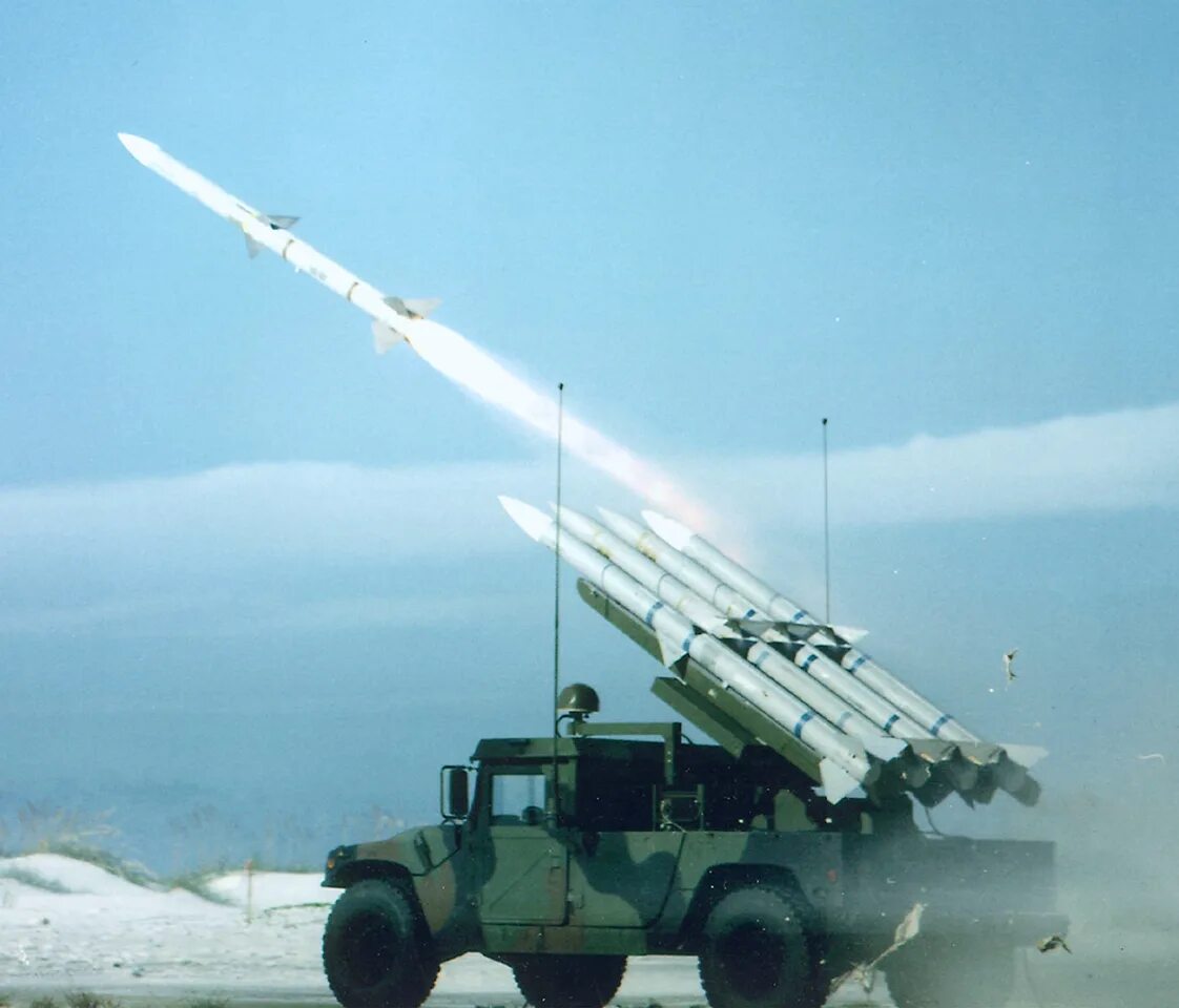 Земля земля басс. ЗРК aim-120. ЗРК SLAMRAAM. Aim-120 AMRAAM ЗРК. Ракета ЗРК Nasams.