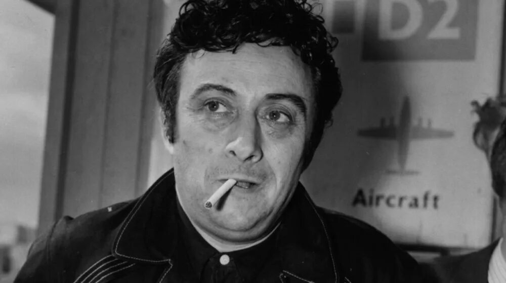 Ленни комик. Lenny Bruce Death. Ленни Брюс американский комик. Ленни брюс