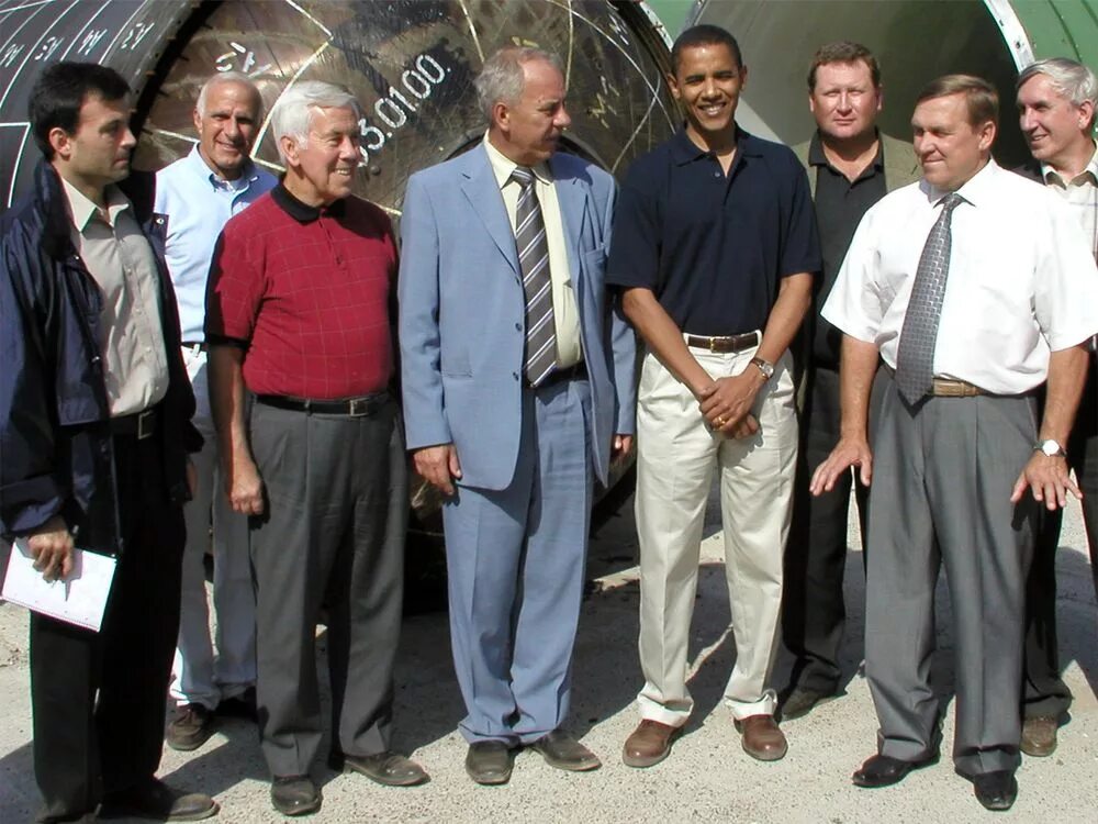 Барак обама в перми. Пермь, улица окулова. Барак обама в перми. Деревянный барак. Кафе восток г.