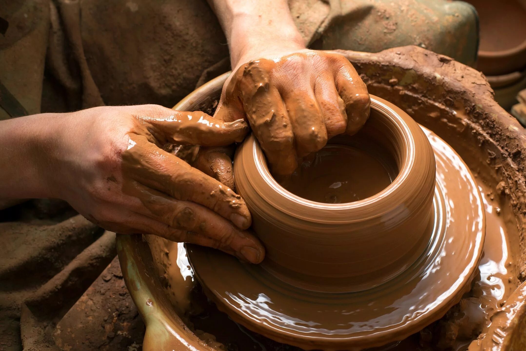 Гончарное искусство Гончарный круг. Гончарный круг Pottery. Горчар и гончарные круг. Гончарный круг и Гончар. Гончар что делает