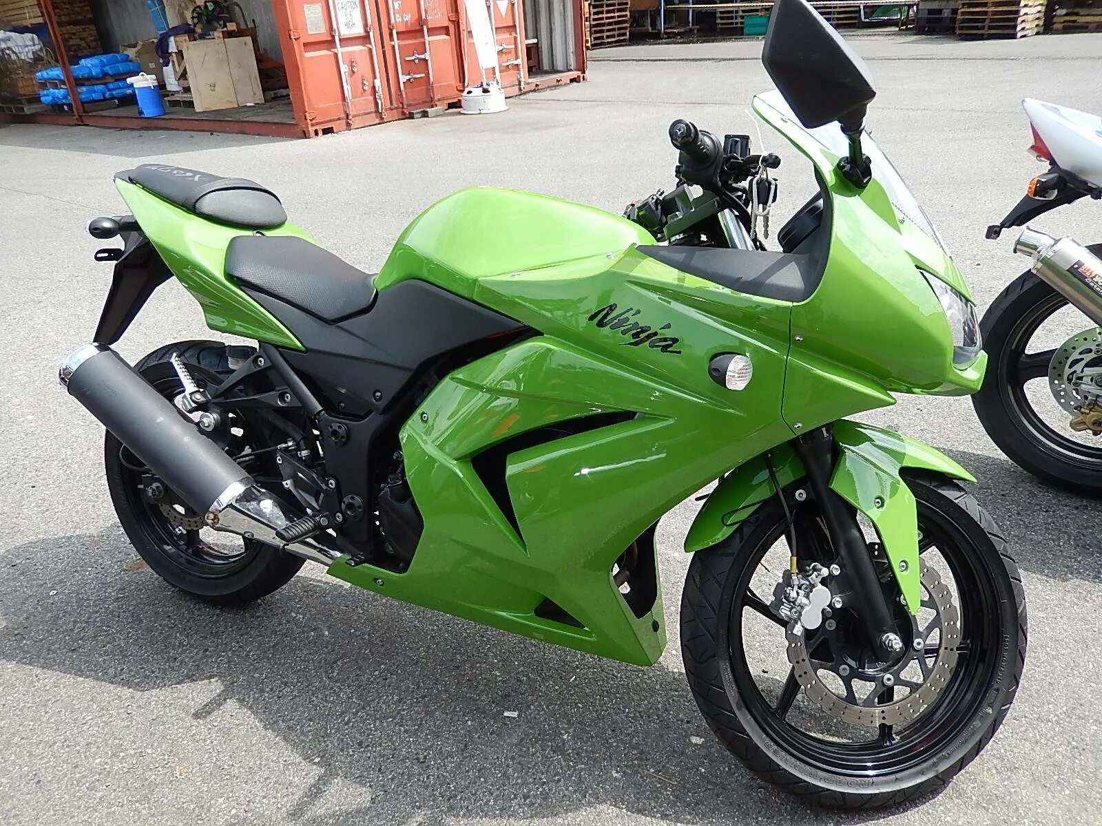 Купить мотоцикл kawasaki. Kawasaki Ninja 250r. Кавасаки ниндзя 250. Kawasaki Ninja 250. Мотоцикл Кавасаки ниндзя 250.