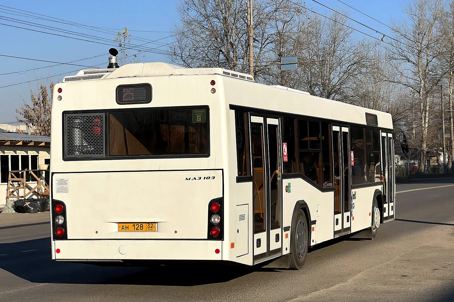 24 автобус брянск. Маз-103.445. маз 103 брянск. маз 103 новый. маз 103 445 салон.