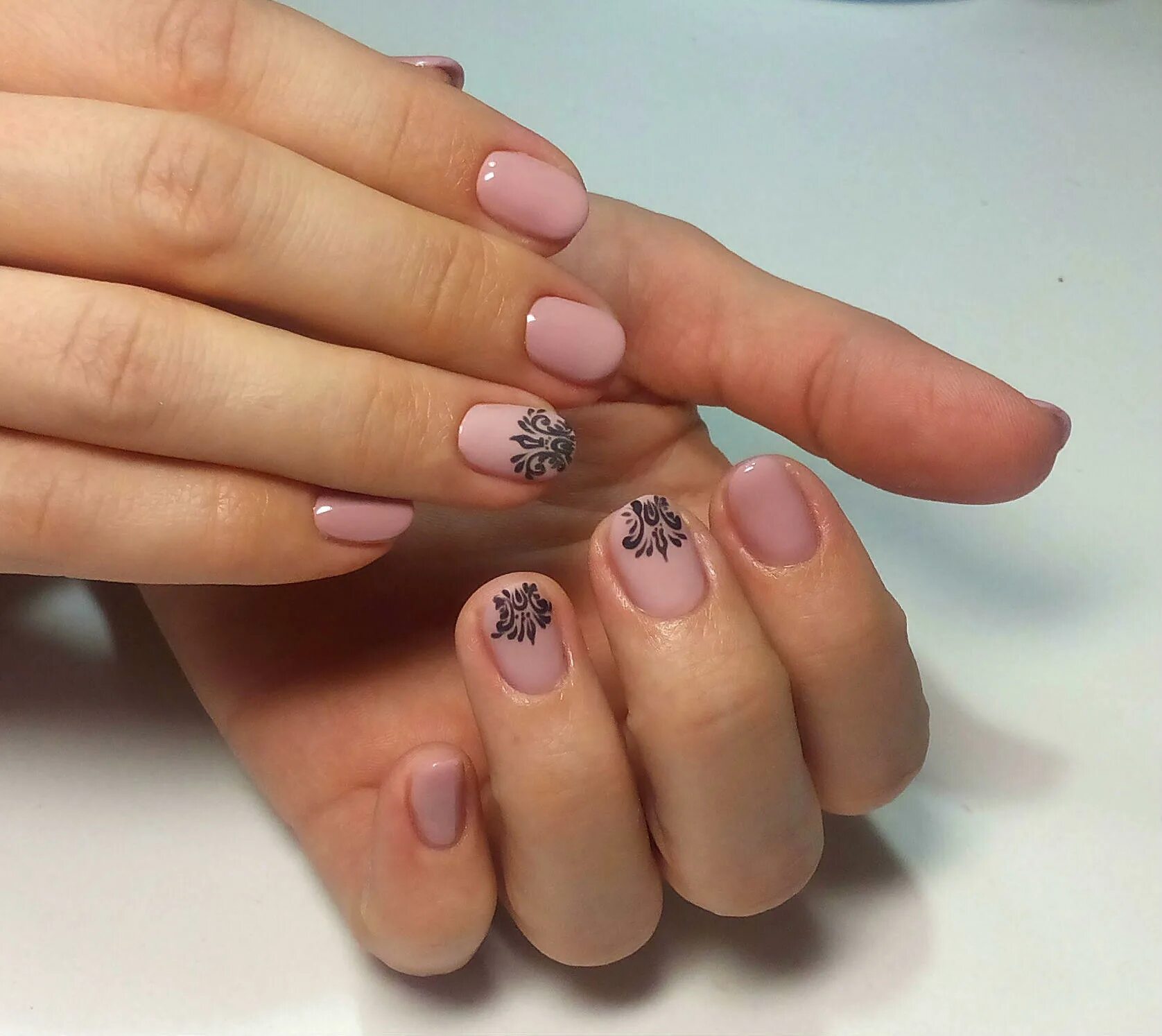 ногти маленькие. ногти маленькие. очень короткие ногти. красивый маникюр на маленькие ногти. фотка маленьких ногтей.