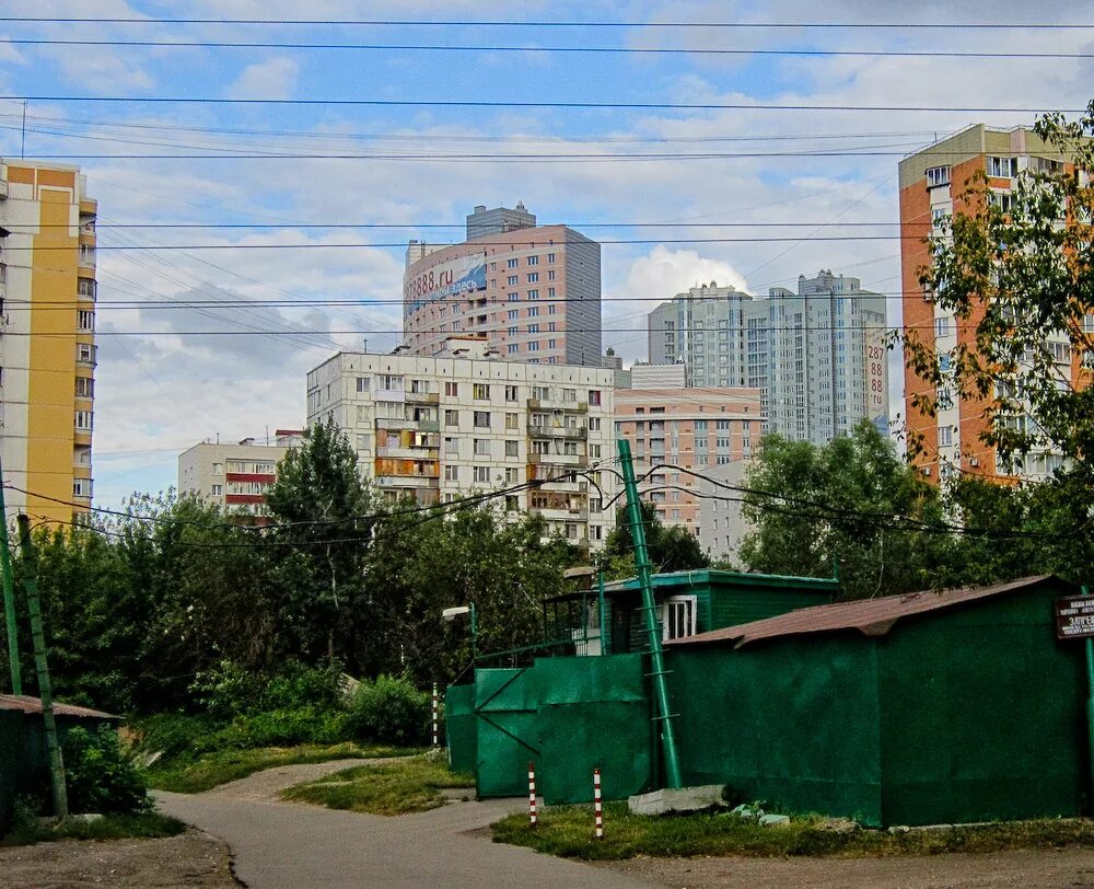 Зюзино московская. Зюзино район Москвы. Район Зюзино 2000 года. ЮЗАО Зюзино. Пруд в Зюзино.