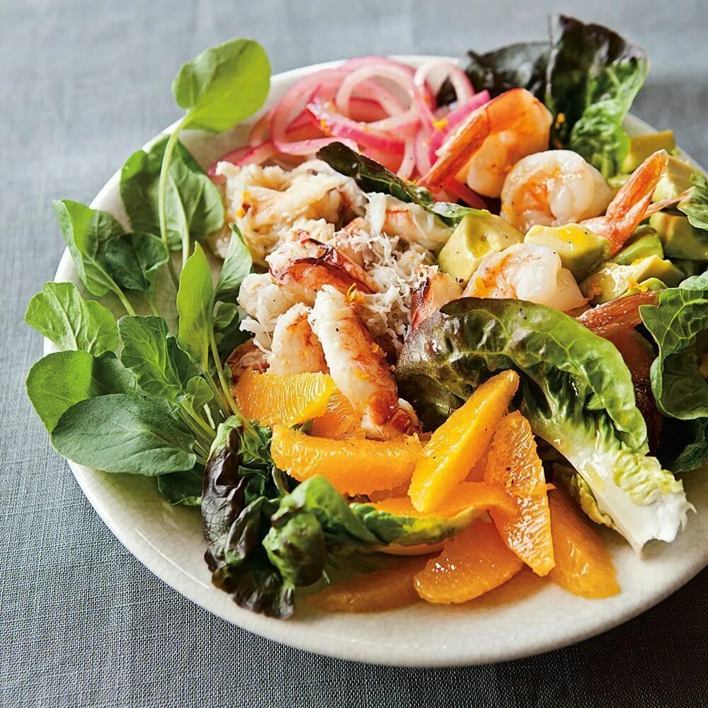 Make salad. Avocado shrimp salad. салат с креветками авокадо и апельсином. салат с креветками и апель. салат с креветками и апельсином.