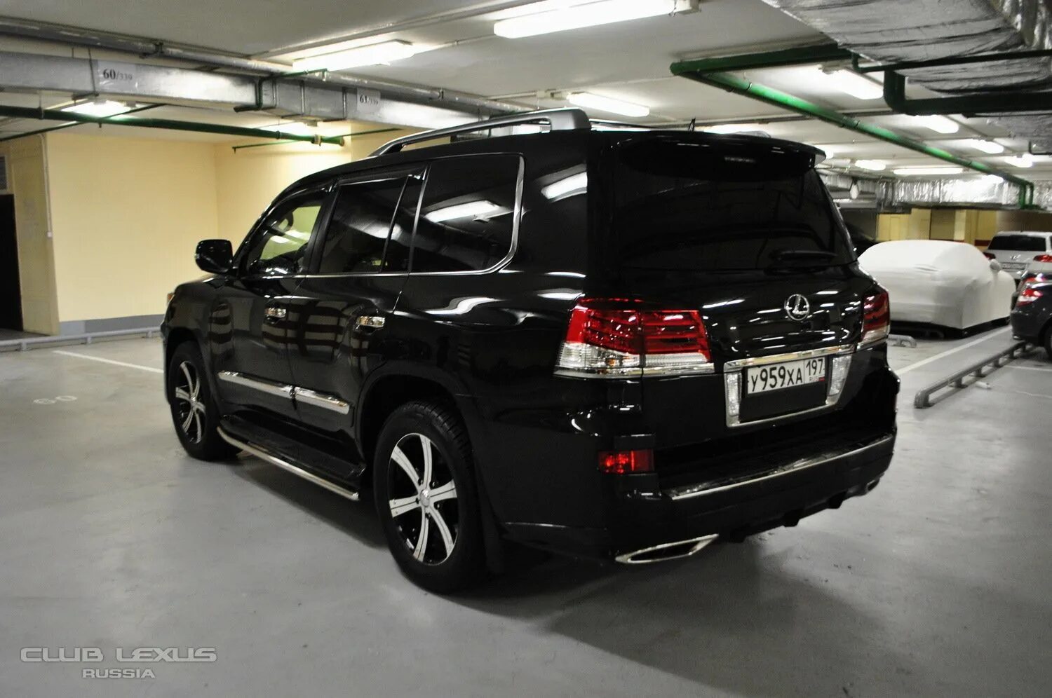 570 русс. Лексус ЛХ 570. Lexus LX 570 Tuning. Lexus LX 570 2012 Black. Лексус 570 тюнингованный.