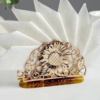 Красивая салфетница