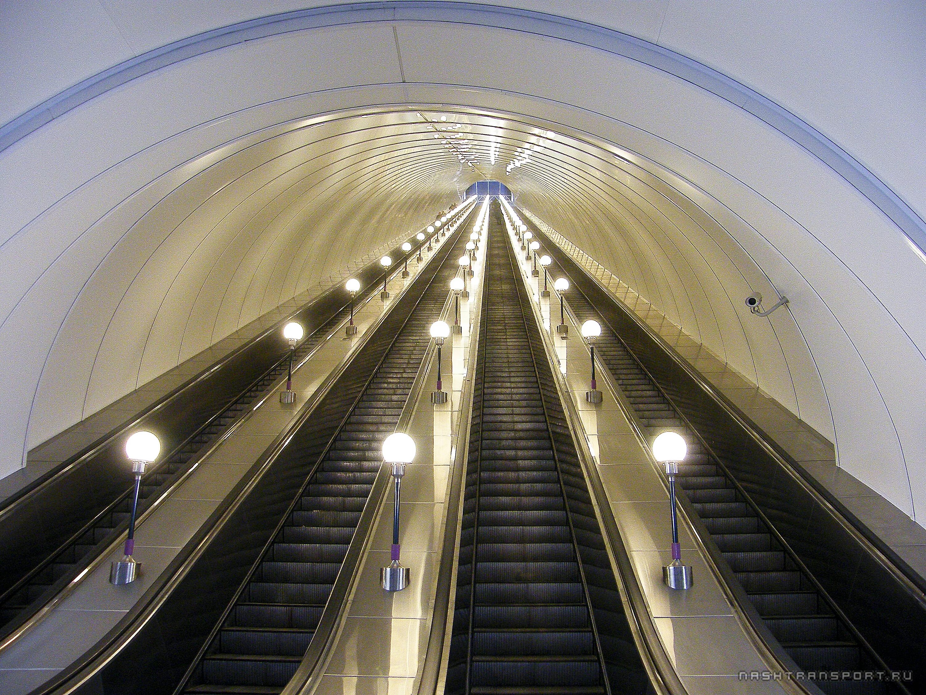 Самое глубокое метро в москве какая станция