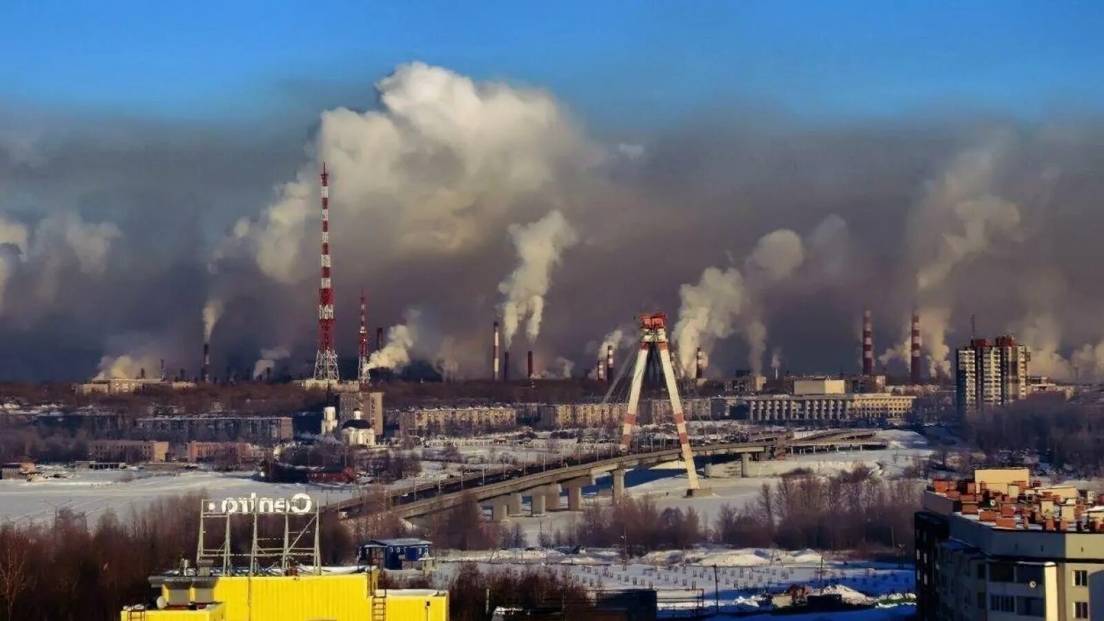 Самые промышленные города россии. Череповец завод грязный. Завод Северсталь город Череповец. Загрязнённый город Череповец. Череповец дым завод.