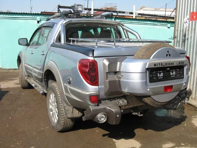 Mitsubishi l200 1 поколение. Mitsubishi l200 кунг. Мицубиси л200 кузов. Mitsubishi l200 кузов. Бампер л200 купить