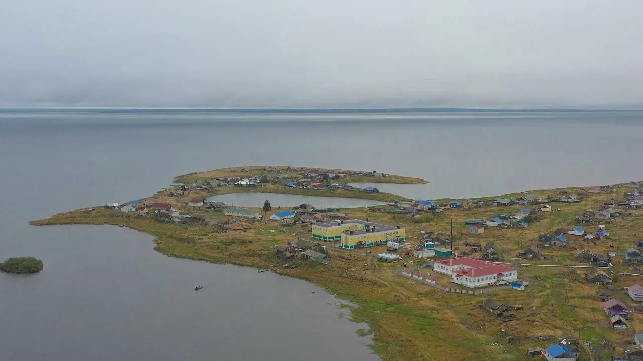 Озеро ессей красноярский край. Ессей хатанга. Поселок ессей красноярского края. Поселок ессей эвенкия. Поселок ессей.