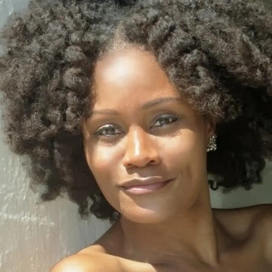 Айса ютуб. Beautiful Afro. Bbc model Afro. Simple Afro Braids for White hair hair Style.