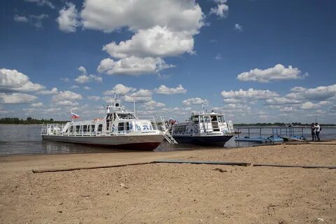 Речной трамвайчик в нижнем новгороде