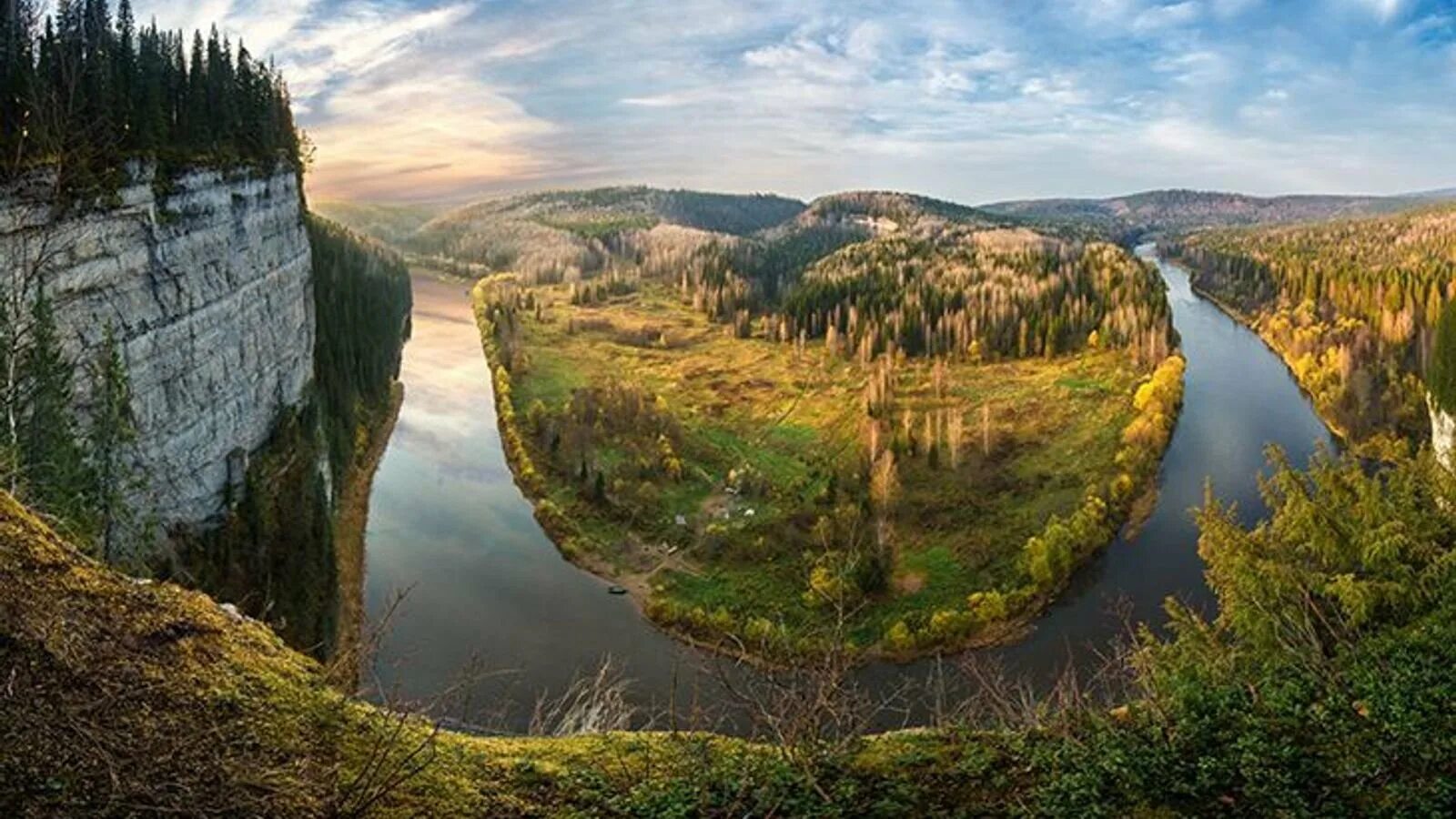 Река Усьва Пермский край. Урал река Усьва. Усьвинские столбы. Усьва Пермский край горы. Чусовой столбы Усьвинские. Пермский край представители