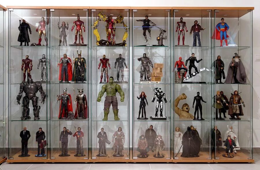 Action figure scale