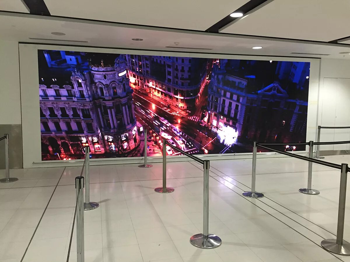 Светодиодный экран москва. Iron led display 6х3. Светодиодный экран. Led экран. Видеоэкраны для помещений.