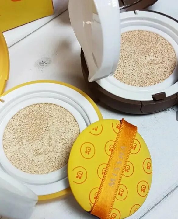 Как пользоваться кушон видео. Кушон missha magic cushion moisture утка. missha line friends magic cushion. крем кушон тональный missha line friends magic cushion. тональное средство-кушон для лица missha magic cushion moisture spf 50.