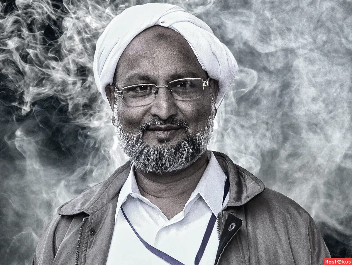 Хаджи. Махмуд-шах дуррани. Хаджи. Хаджи-мурат хунзахский. Хаджи лучший футболист румынии 6 букв.