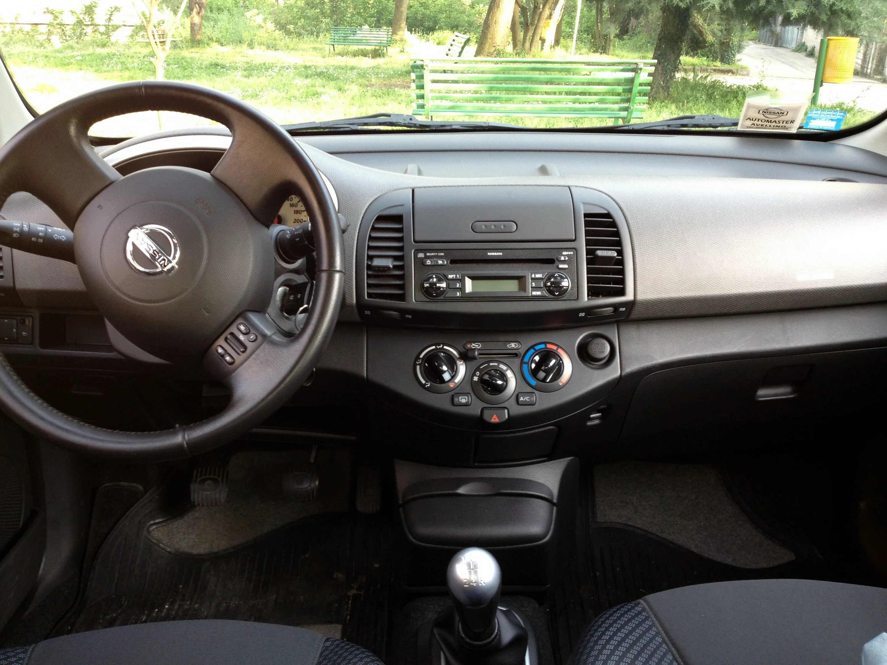 Купить б/у Nissan Micra III (K12) 1.2 AT (80 л.с.) бензин автомат в Санкт-Петерб