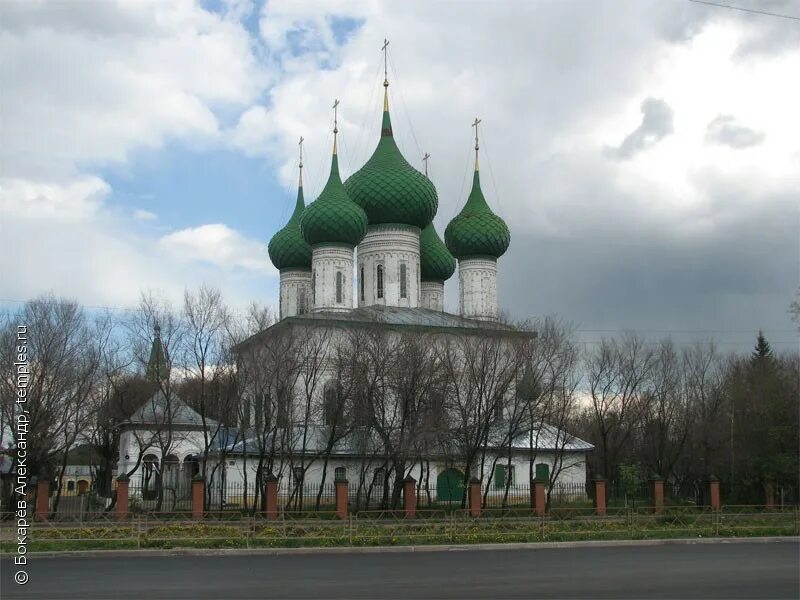 Ковид ярославль. Федоровский храм Ярославль. Ярославль Церковь Божией матери Федоровская. Храм Феодоровской иконы Божьей матери Ярославль.