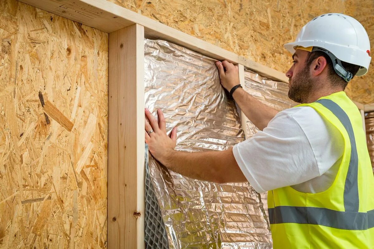 Ремонт теплоизоляции. Isover утеплитель рулонный. Ремонт теплоизоляции. Утеплитель роквул мокрый фасад. Рулонные утеплители для потолка.