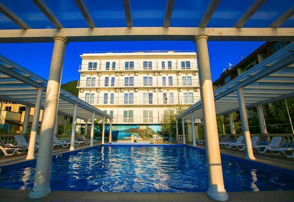 Санатории абхазии с бассейном. &quot;alex resort &amp; spa hotel&quot; отель, гагра. алекс бич отель абхазия. гагры абхазия алекс резорт спа. отель в абхазии алекс резорт.