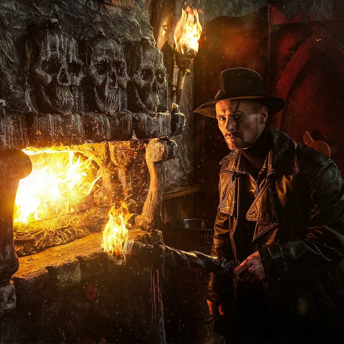 Ведьмин дом квест. Квест ведьма. Дом призраков квест клаустрофобия. Ночной кошмар квест астрахань. Квест ведьмино логово.