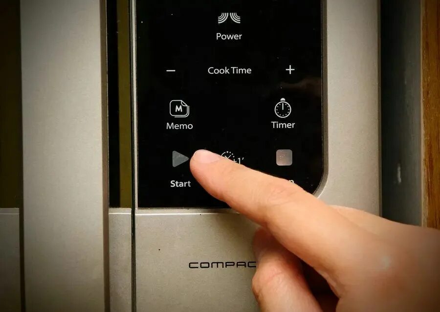 Установка часов на микроволновке. Микроволновка lg смарт инвертор. часы на микроволновке. выставить часы на микроволновке самсунг.