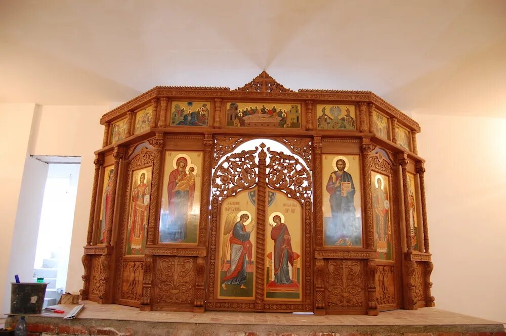 храм рождества христова казань алтарь. иконостас русской православной церкви. центр иконостаса. иконостас архитектора быковского. иконостас михайловский собор ижевск.