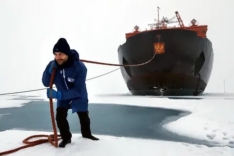 Ледокол автономно 70 лет