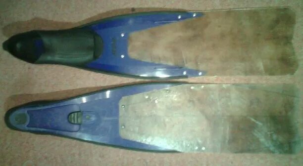 ласты своими руками. куриные лапы костюм. ласты из стеклоткани своими руками. моноласта дельфин. розовые ласты.