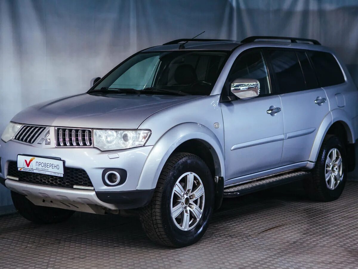 Мицубиси Паджеро спорт 2010. Mitsubishi Pajero Sport 2010 года. Мицубиси Pajero Sport 2.5. Pajero Sport 2 2010.