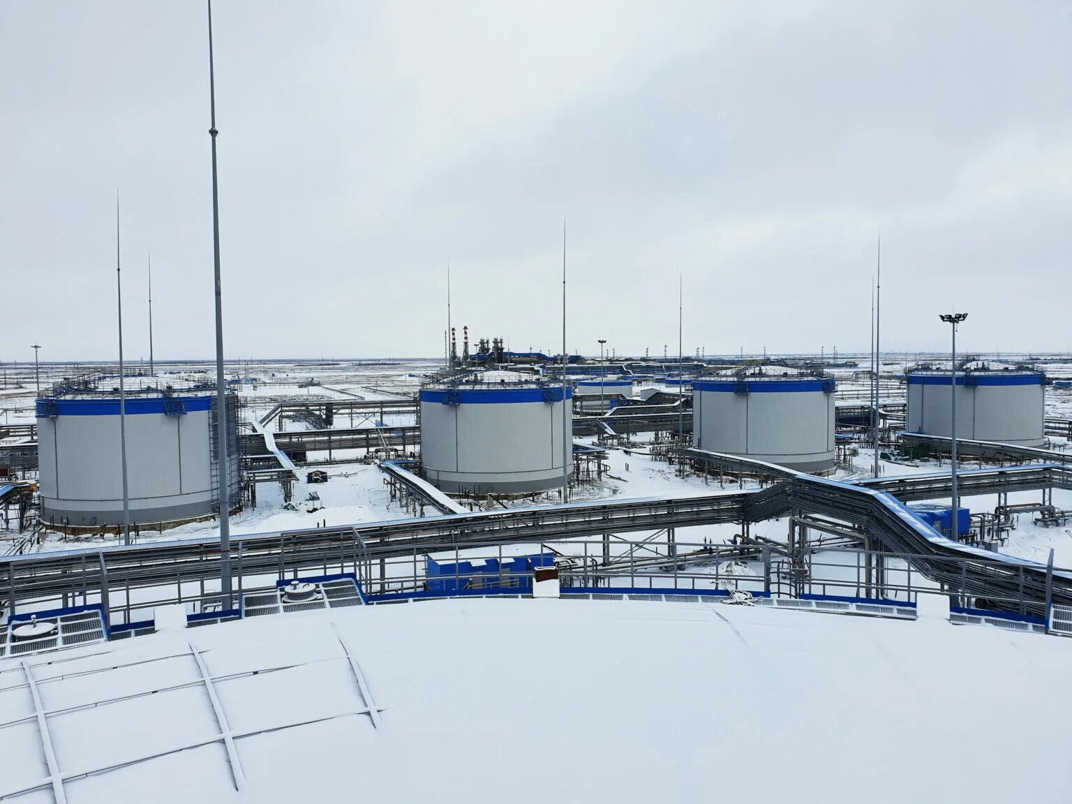 Нпс семья. Нефтеперекачивающая станция уренгойская. нпс нефтеперекачивающая станция. нпс 32 смидович. станции нпс 14 15.