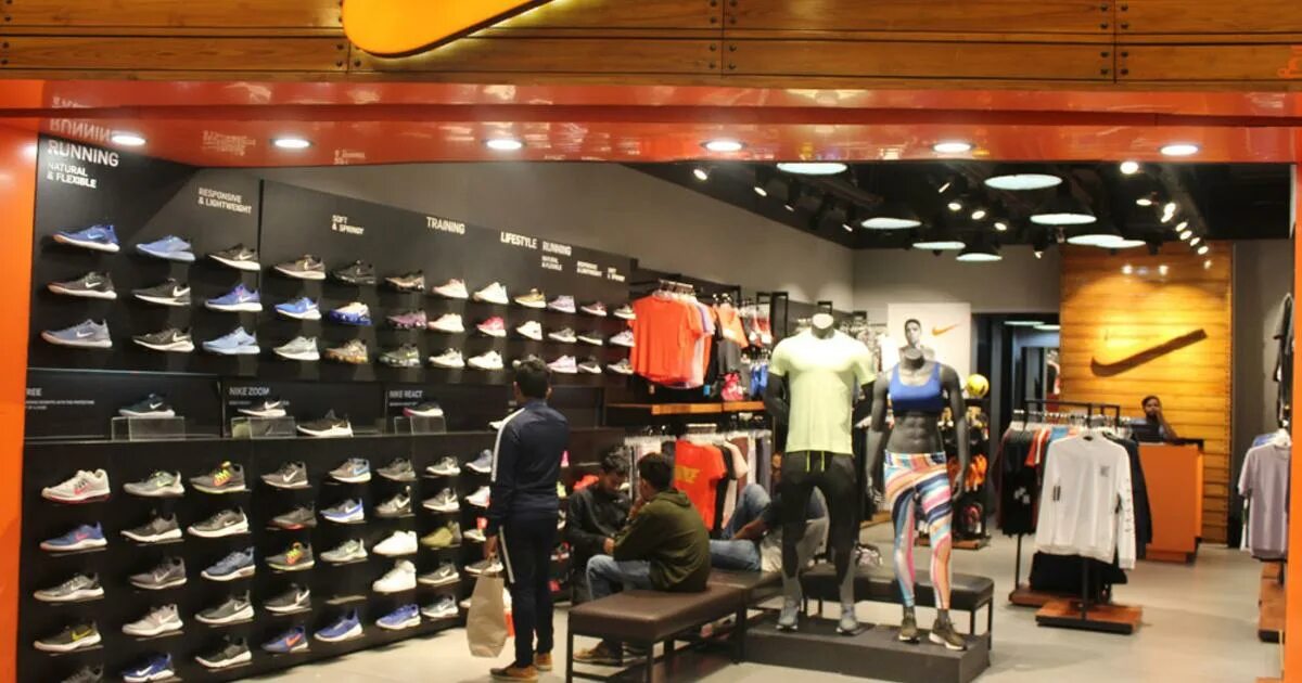 Найк где магазины. Nike Magazin Turkiya. Найк аутлет. Магазин Nike Outlet. Brandshop Nike.