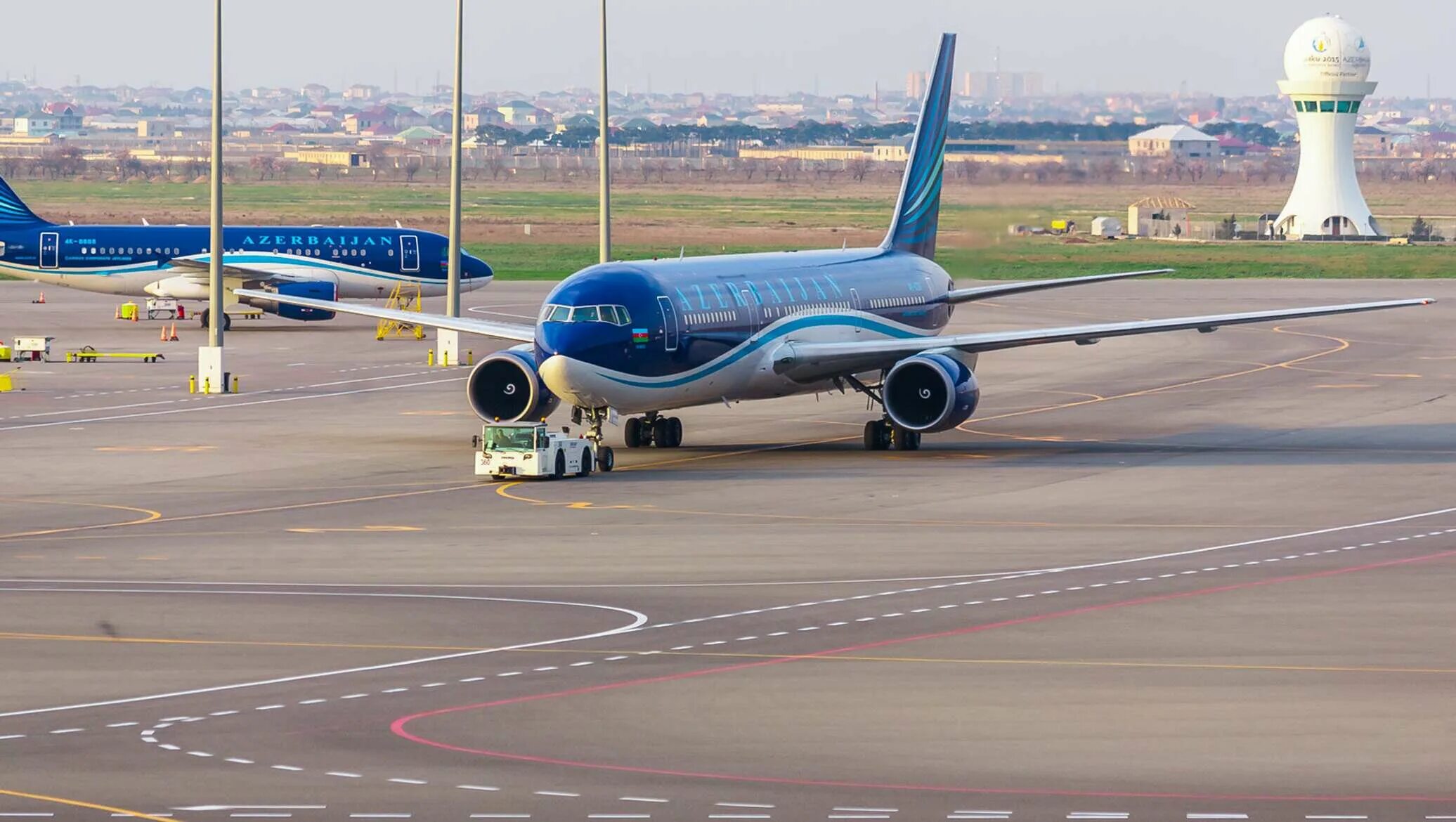 Россия азербайджан самолет. Боинг 787 АЗАЛ. Аэропорт Гянджа Азербайджан. Самолет АЗАЛ. Азербайджанские авиалинии (AZAL).