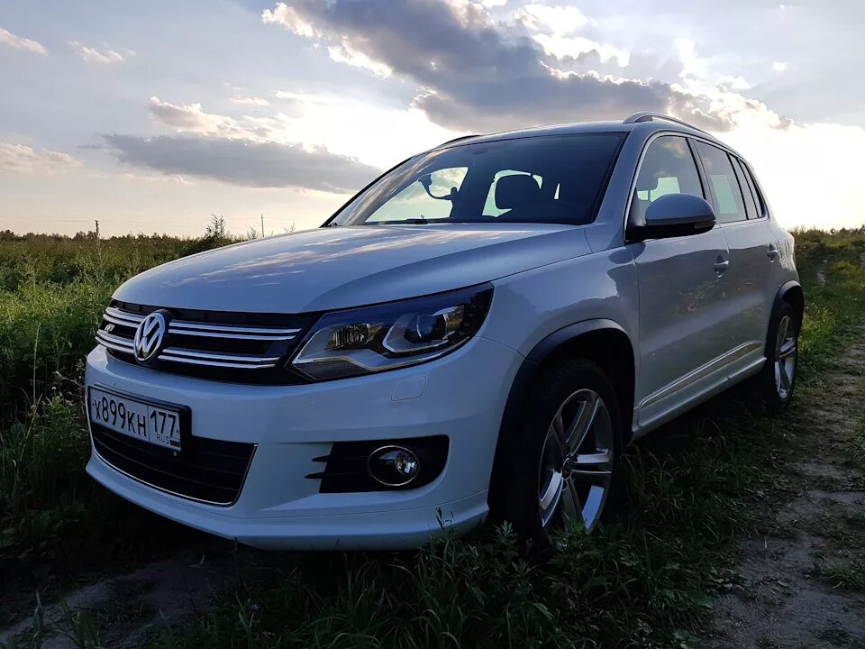 Купить фольксваген тигуан 2012 год. VW Tiguan 2012. Tiguan 1. Фольксваген Тигуан 2013. Тигуан Фольксваген 2012-2013.