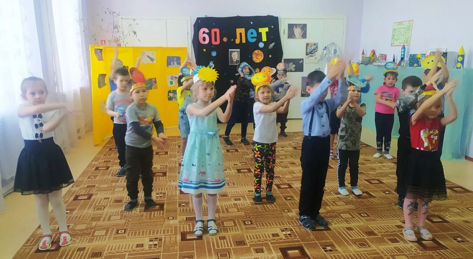 Проведение музыкального развлечения в старшей группе. Музыкальное развлечение в младшей группе. Детский сад одуванчик 2020 года. Детсад одуванчик Южно-Сахалинск.