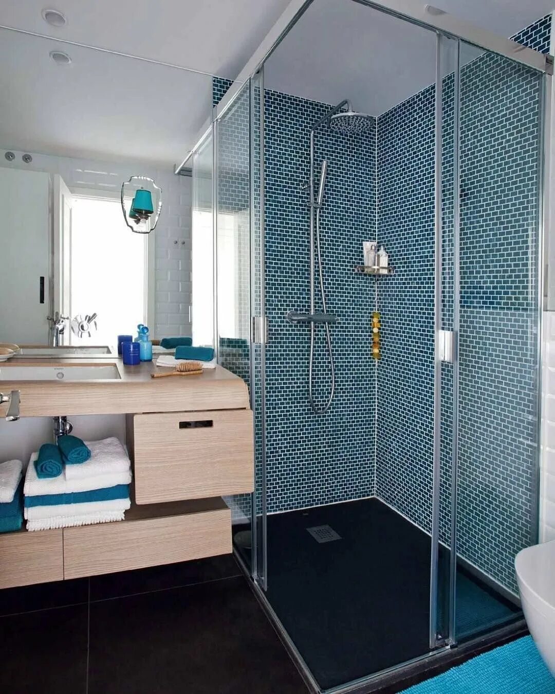 Ремонт ванной комнаты кабина. Ванная комната с душем. Душевая комната. Современная душевая комната. Ванные комнаты с душевыми кабинами.