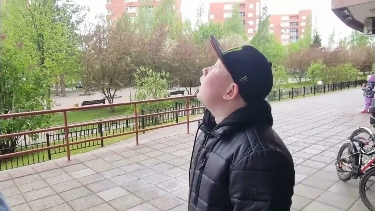 Лена ваня последнее видео. Блоггер лена плюс ваня. канал ваня. лeна и ваня life. лена и ваня ютуб.