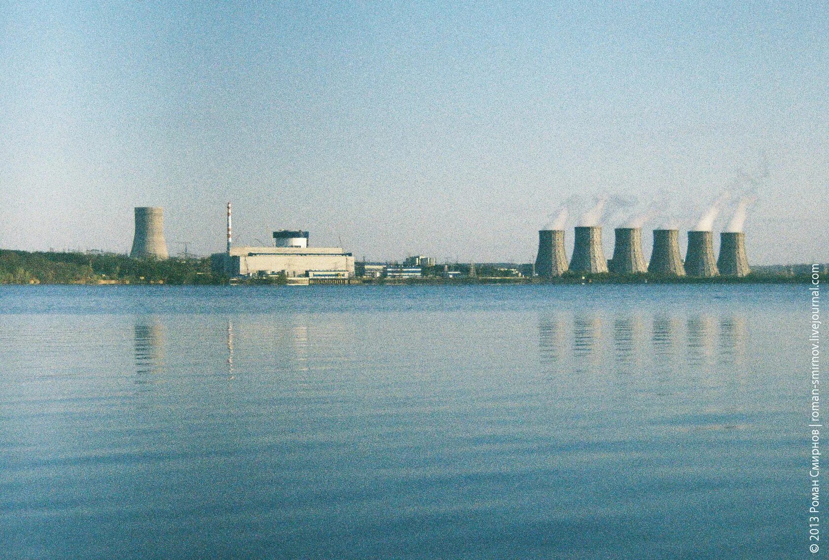 Море реактор. Захоронения химических отходов на дне балтийского моря. Реактор внутри. Море реактор. Свечение вавилова черенкова рбмк.