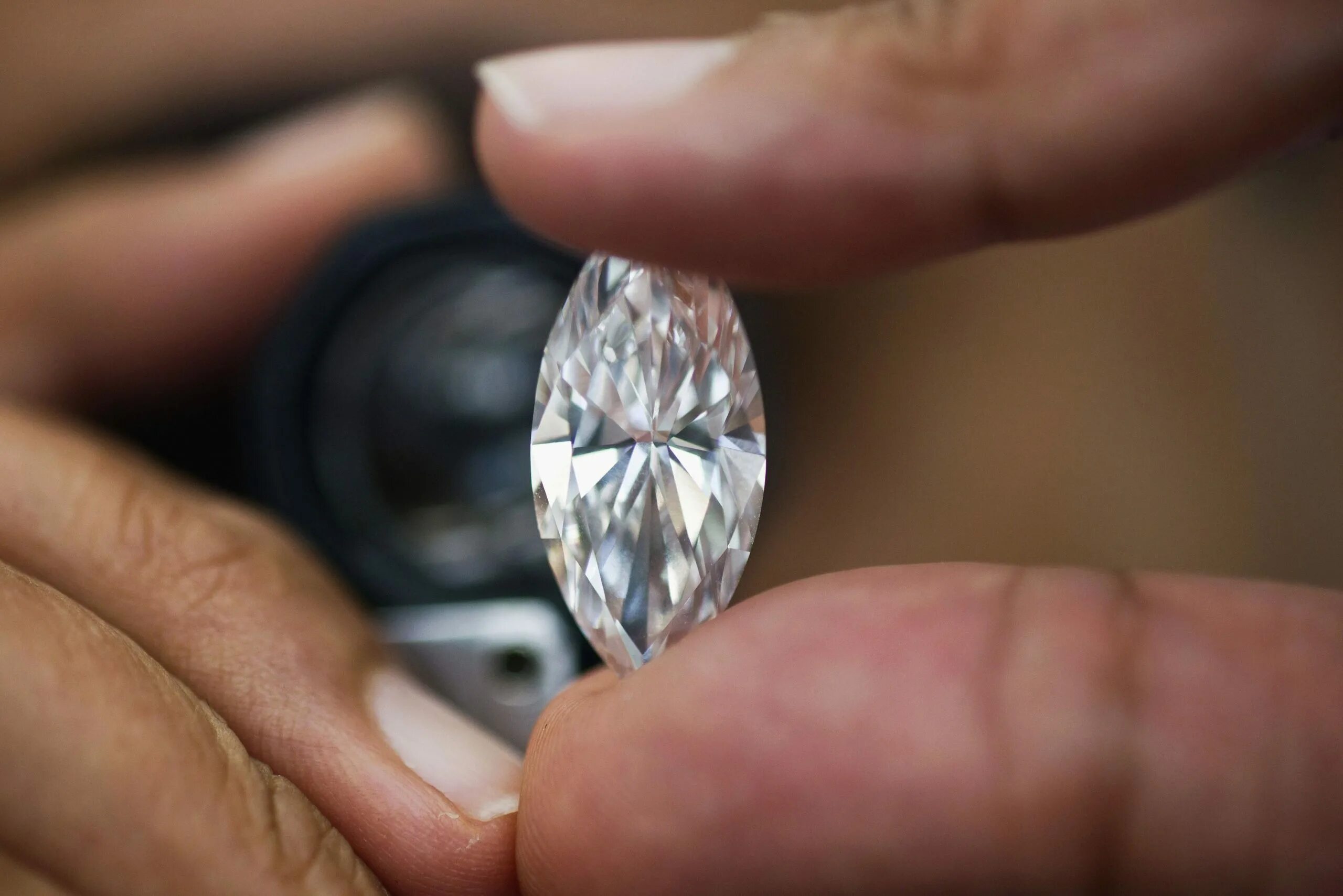 Проверить подлинность бриллианта кольце