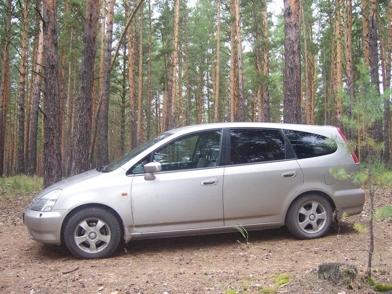 Хонда стрим 1.8. Хонда стрим 1 поколение. Хонда стрим 4вд. Honda Stream 2.4. Длина Хонда стрим 2001.