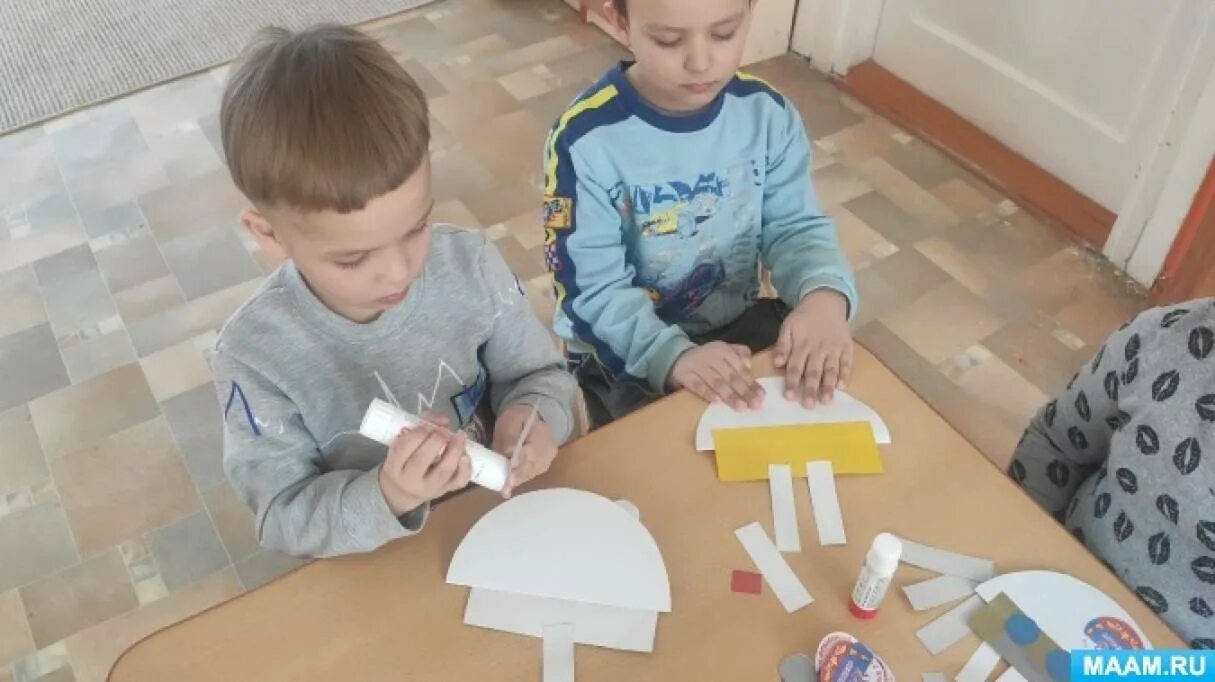 Преподаватели йоги в абакане. Занятия 23. День защитника отечества старшая группа. Аппликация ко дню россии в средней группе. Занятия 23.